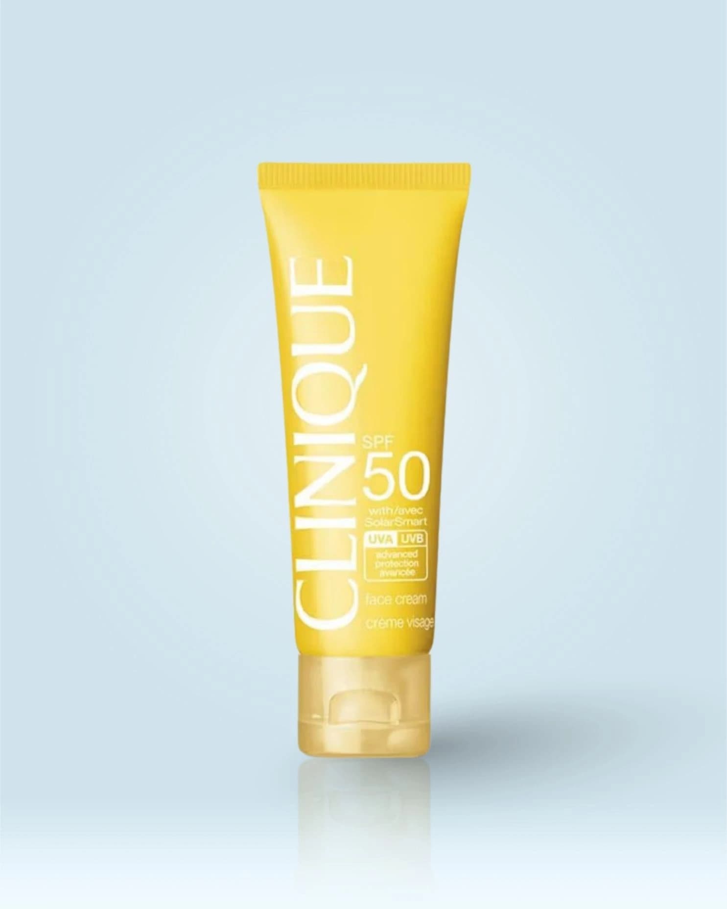Clinique SPF 50 WithAvec UVA UVB Protection Face Cream main image